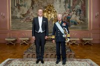 Král Karel XVI. Gustav s českým velvyslancem Radkem Matulou